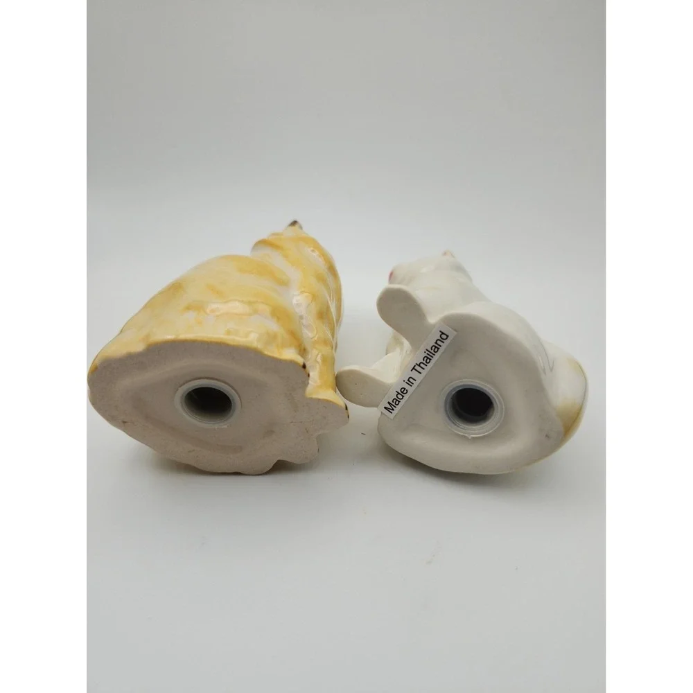 Novelty Cat Salt and Pepper Set. Made In Taiwan. Vintage Style Cat Decor
